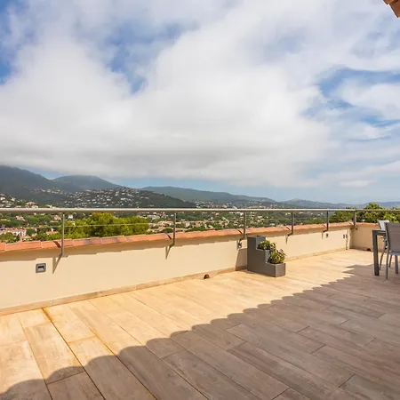 Вилла Mona Lisa Кавалер-сюр-Мер